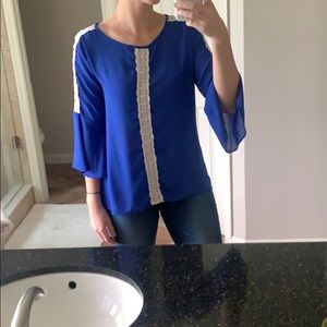 Francesca’s Peach Love Blue Blouse With White Lace